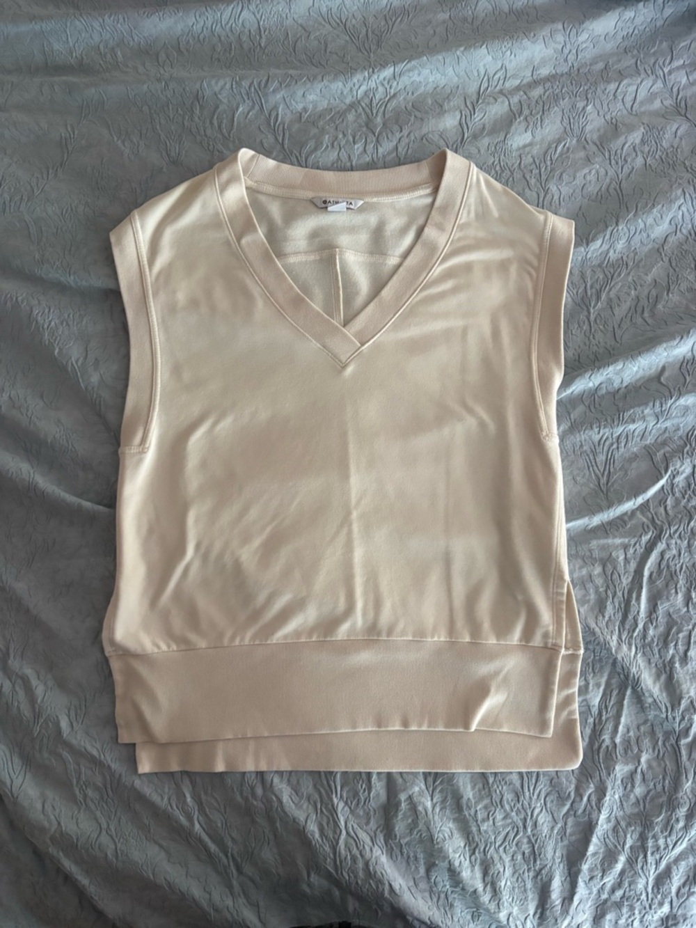 Athleta Cream V-Neck Sleeveless Tank